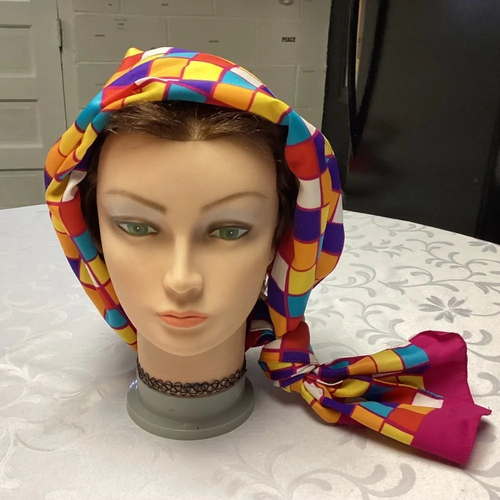 Color, BLOCK vintage scarf so cute - Picture 3 of 6